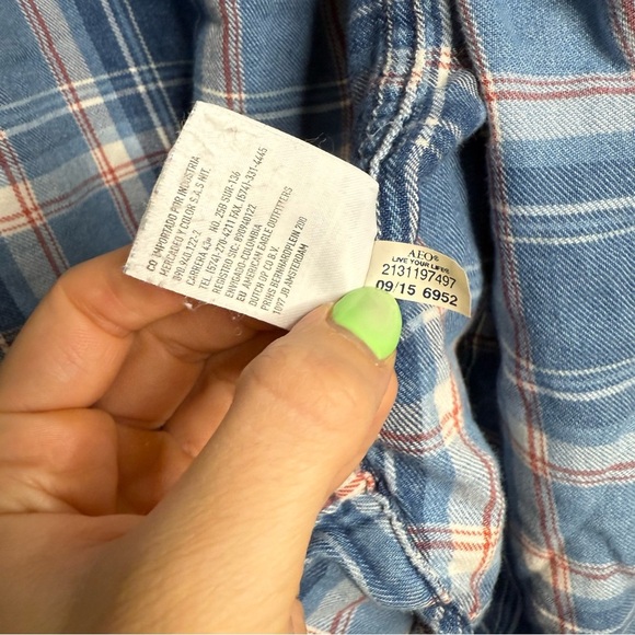 American Eagle Blue Plaid Boyfriend Fit Flannel Size Medium - Picture 4 of 5
